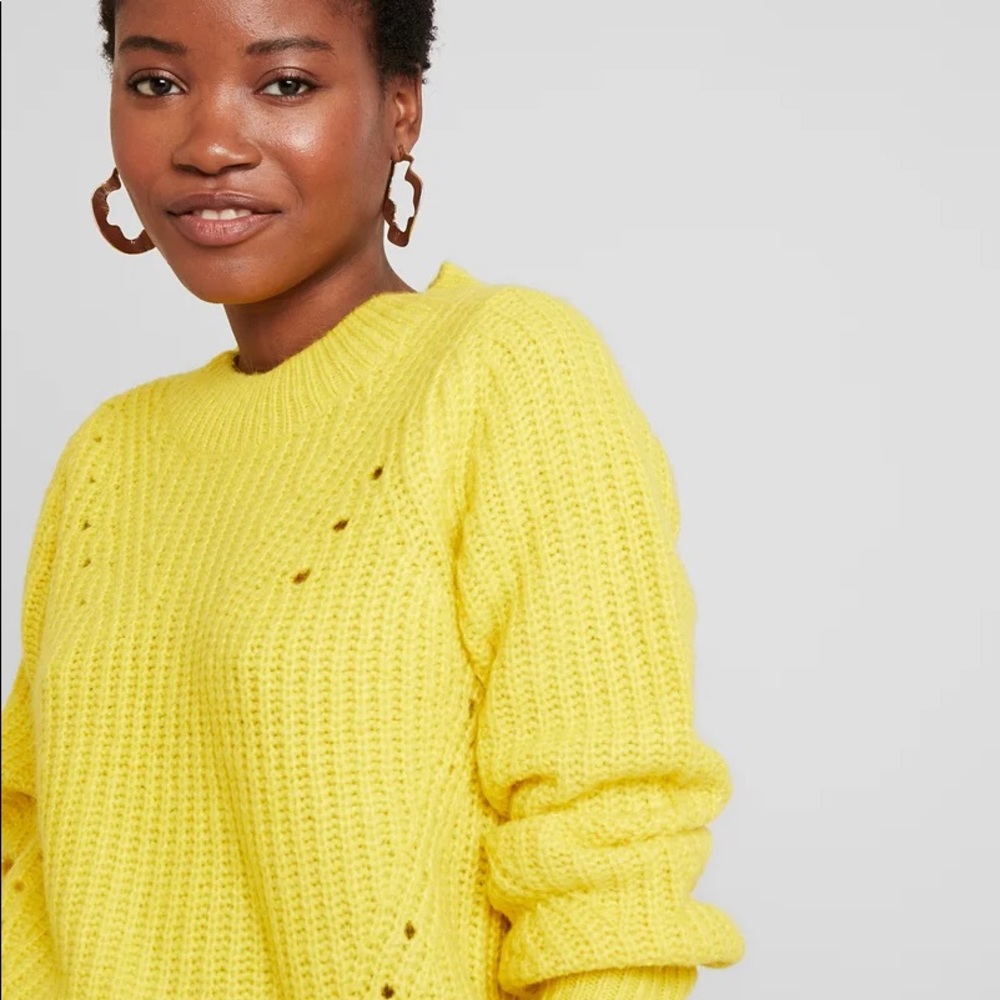GAP SWEATER